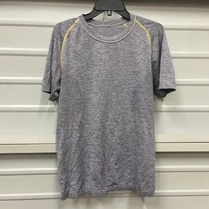 Lululemon Men's Athleisure T Shirt Grey Short Sleeve Size SMALL